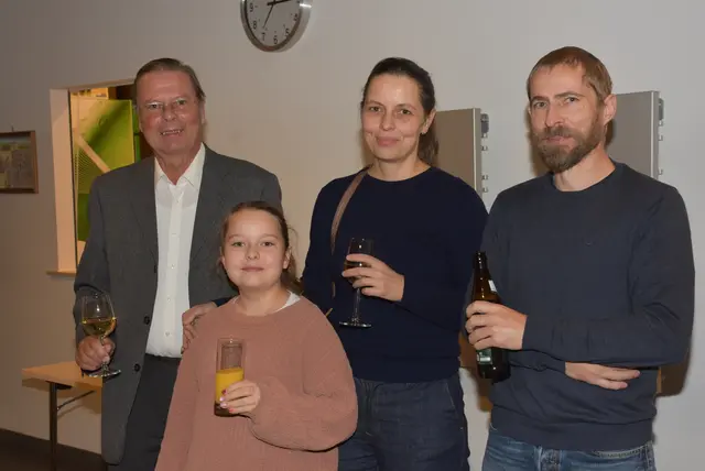Die Cellistin und Singer-Songwriterin Marie Spaemann und der Akkordeonist Christian Bakanic waren zu Gast beim Kulturverein Waldhausen. Die Besucher waren begeistert.  | Foto: Zinterhof