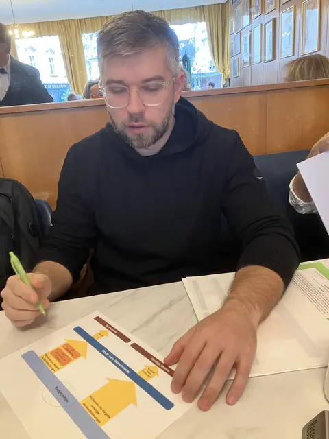 Stefan Eitler mit einem Überblick über die Förderungsschienen in Baden | Foto: Stockmann