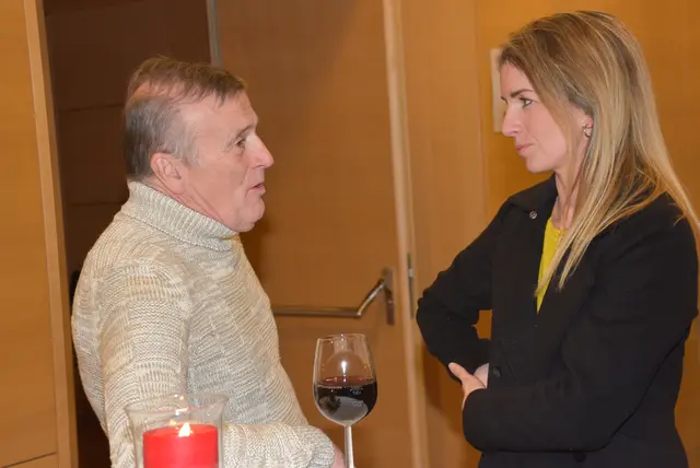 Die Cellistin und Singer-Songwriterin Marie Spaemann und der Akkordeonist Christian Bakanic waren zu Gast beim Kulturverein Waldhausen. Die Besucher waren begeistert.  | Foto: Zinterhof