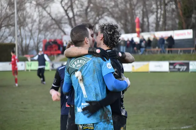 Oberwarter Kicker durften sich über den Sieg im Elfmeterkrimi freuen. | Foto: Michael Strini