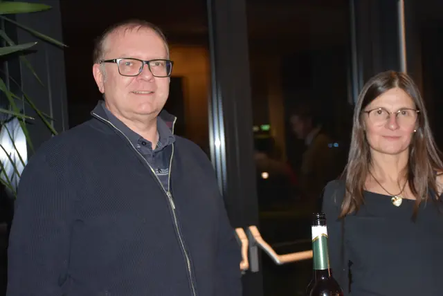 Die Cellistin und Singer-Songwriterin Marie Spaemann und der Akkordeonist Christian Bakanic waren zu Gast beim Kulturverein Waldhausen. Die Besucher waren begeistert.  | Foto: Zinterhof