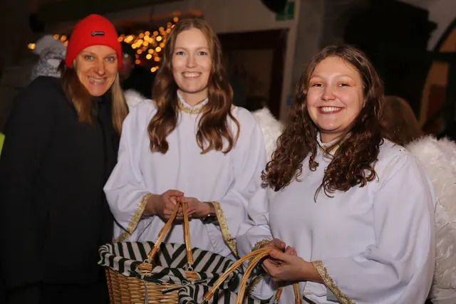 Auch an Engeln sollte es nicht fehlen.  | Foto: Andreas Tauser