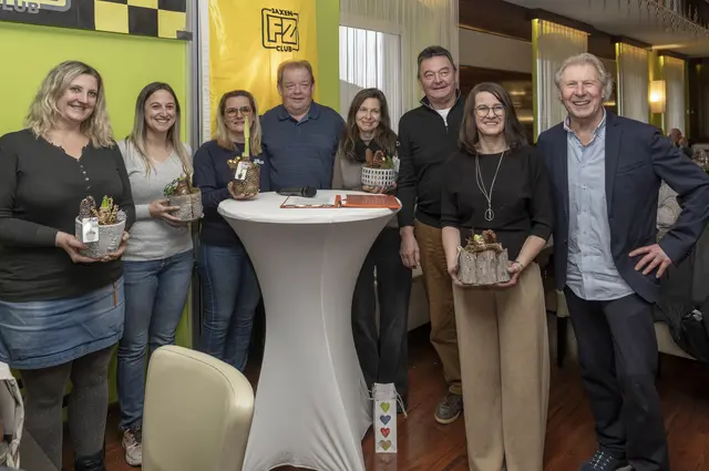 Geschenke übergeben | Foto: Günther Iby