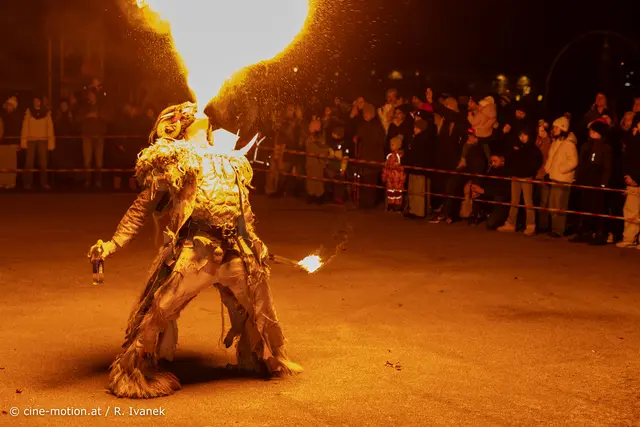 Feuerspeiende Teufel. | Foto: cine-motion.at / R. Ivanek