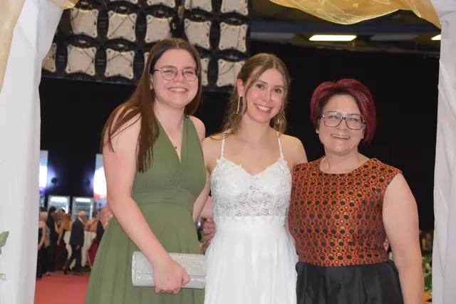 Lisa Stöckl, Maturantin Eva Friedl und Tanja Stöckl | Foto: MeinBezirk/Michael Strini