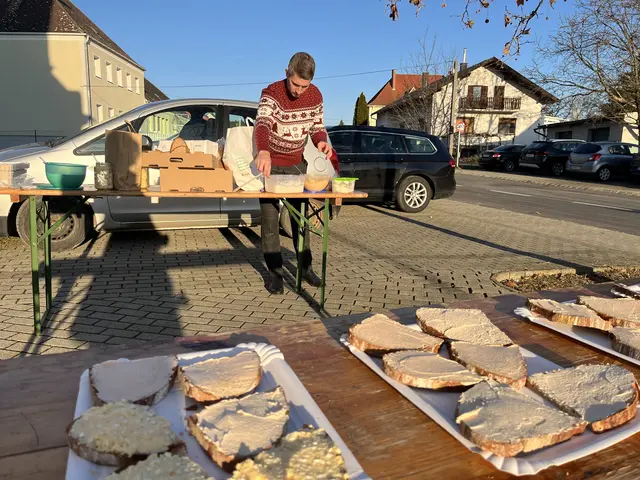 ... eine kräftige Jause. Viele verweilten. | Foto: Gesa Buzanich