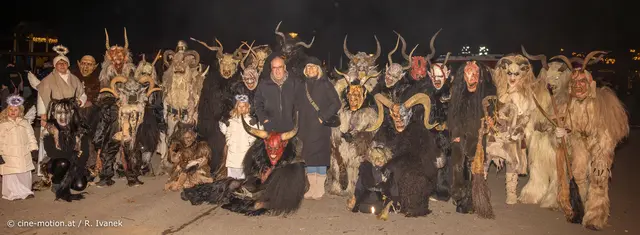 Verein Luzifers Inferno mit Bürgermeister Robert Szekely und Gattin Brigitte. | Foto: cine-motion.at / R. Ivanek