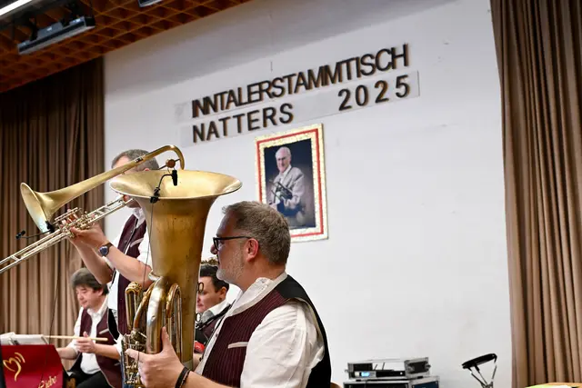 Kein inntalerstammtisch ohne Bildnis der Legende: Gottlieb Weißbacher hätte mit dieser Veranstaltung viel Freude.