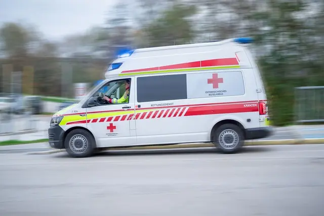 Trotz rascher Sofortmaßnahmen verstarb der Mann an der Unfallstelle. | Foto: Bernhard Knaus