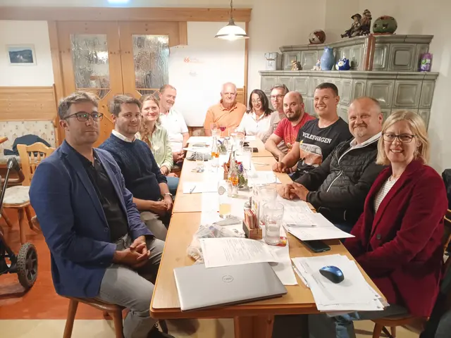 Oliver Regelsberg, Zeno und Clara Montecuccoli,  Stefan Gratzl, Franz Datzinger,  Gabriele Fahrafellner, Martin König, Christoph Gram, Markus Marchart, Reinhard Schaberger, Julia Schaberger | Foto: NÖ Dorf- und Stadterneuerung/Kerschbaumer
