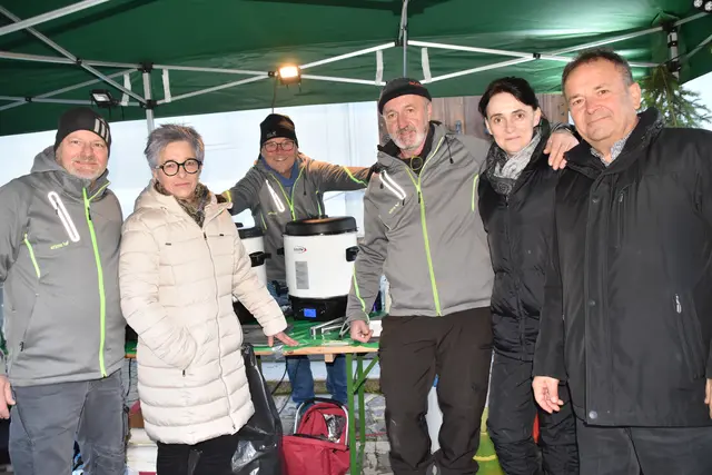 Die Aries Archery sorgten für Kulinarik und Getränke. | Foto: MeinBezirk/Michael Strini