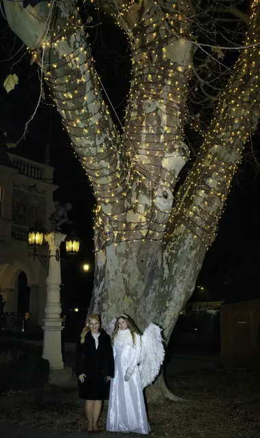 Daniela Fally mit dem Christkind | Foto: Markus Achleitner