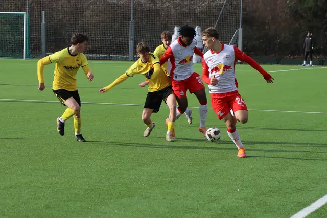 Schüler der BHAK/BHAS Bad Ischl beim Spiel gegen die U18 von Red Bull Salzburg | Foto: BHAK/BHAS Bad Ischl