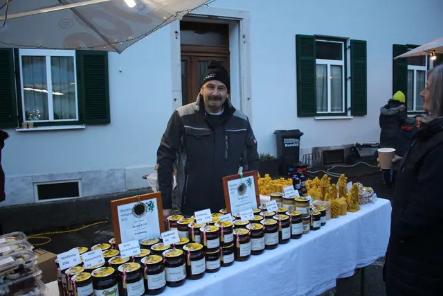 Zahlreiche Hobbykünstler und Vereine des oberen Kainachtales nahmen an diesem Adventmarkt teil. | Foto: Patrick Marcher