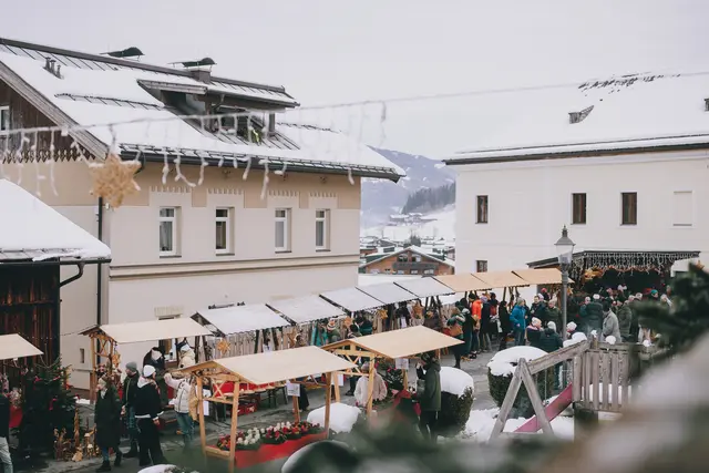Zahlreiche Besucher ließen sich den Kapruner Pfarradvent nicht entgehen. | Foto: Stefanie Oberhauser