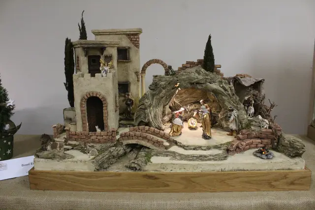 Jede Krippe, die im Verein entsteht, ist ein Unikat und wird nach den Vorstellungen und Wünschen der jeweiligen Krippenbauer gefertigt. 