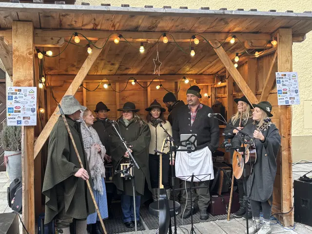 Der Adventmarkt in Taxenbach überzeugte mit einer besonders besinnlichen Stimmung. | Foto: TVB Taxenbach