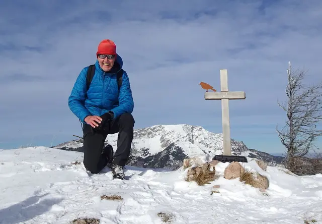 Auf dem Gipfel der Breimauer mit dem Ötscher im Hintergrund