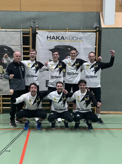 Nach einem 0:2-Rückstand bewies das Team große Moral und Kampfstärke – ein gelungener Auftakt mit zwei Siegen zum Meisterschaftsstart! | Foto: TV Enns