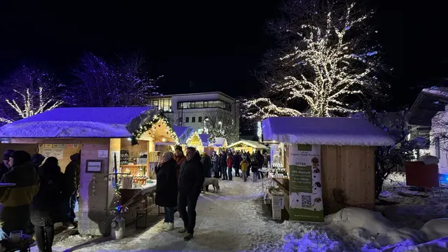 Beim Weihnachtsmarkt in Reutte gibt es viel zu entdecken. | Foto: MeinBezirk/Günther Reichel