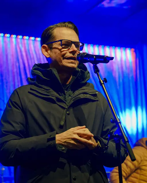 Bürgermeister Matthäus Bachernegg freut sich Jahr für Jahr auf die feierliche Eröffnung des Weihnachtsmarktes. | Foto: Stadt Kapfenberg