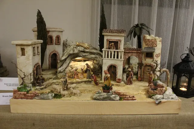 Jede Krippe, die im Verein entsteht, ist ein Unikat und wird nach den Vorstellungen und Wünschen der jeweiligen Krippenbauer gefertigt. 