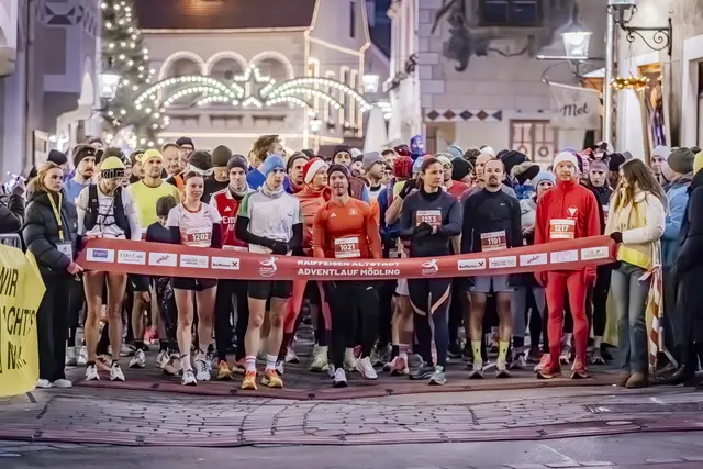 Wenige Sekunden vor dem Start des 10 km Hauptlauf-Klassikers | Foto: Copyright: SportEventFotografie - Roman Stoiber