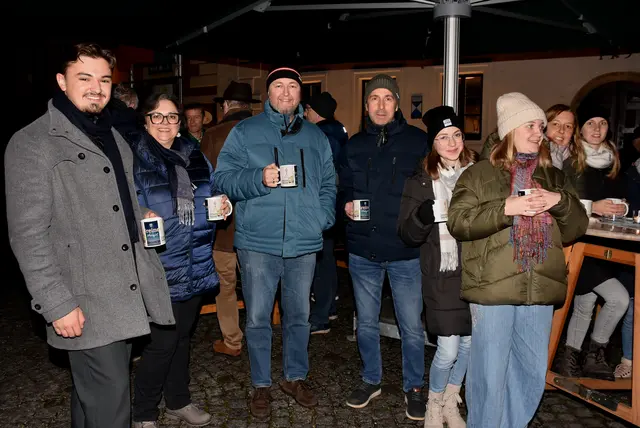 Einen einzigartigen, musikalischen  Adventkalender organisiert Markus Pöcksteiner aus Sarmingstein am Greiner Hauptplatz. Gestartet wurde am 1. Dezember mit Ensembles der Stadtkapelle Grein.  | Foto: Zinterhof