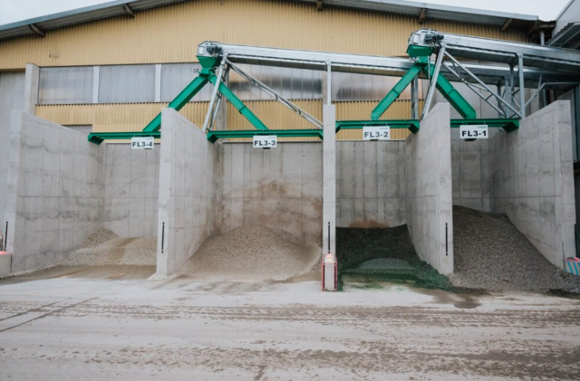 Mit dem neuen Aufbereitungsverfahren können die zurückgewonnenen Glasscherben wieder in der Industrie eingesetzt werden – etwa für Verpackungsglas, Glasperlen oder Dämmstoffe wie Schaumglas. | Foto: Brantner green solutions