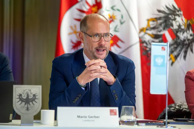 LR Mario Gerber: „Die Regionalflughäfen als infrastrukturelle Grundlage des Tourismus dürfen im europäischen Wettbewerb nicht den Anschluss verlieren." | Foto: Land Tirol/Jovanovic