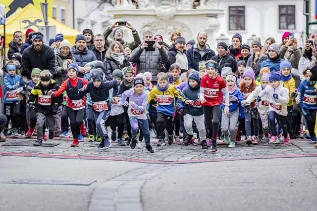 Start einer der insgesamt 7 Kinderläufe | Foto: Copyright: SportEventFotografie - Roman Stoiber