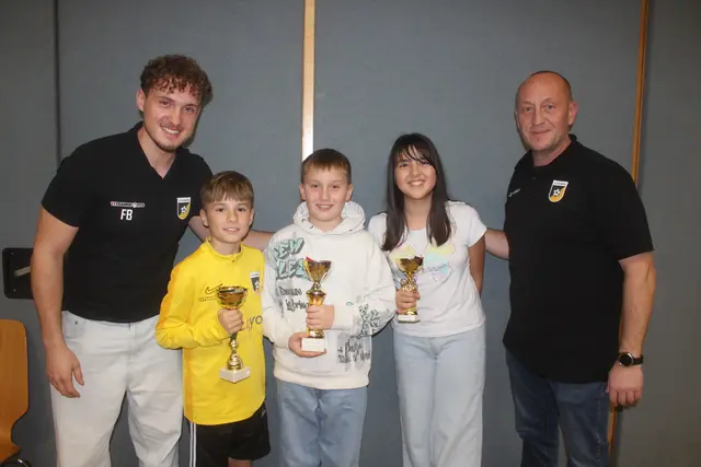Ehrungen der U11. | Foto: arbes