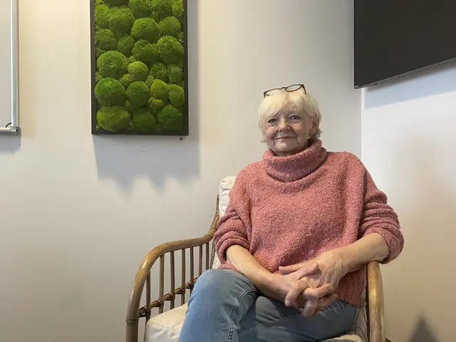 Eleonore Maurer vonm "Aktiver leben" hält Seniorinnen und Senioren mit abwechslungsreichem Programm auf Trab und sorgt gleichzeitig so für den guten Zweck.  | Foto: Maurer
