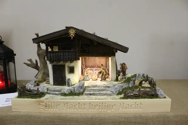 Jede Krippe, die im Verein entsteht, ist ein Unikat und wird nach den Vorstellungen und Wünschen der jeweiligen Krippenbauer gefertigt. 
