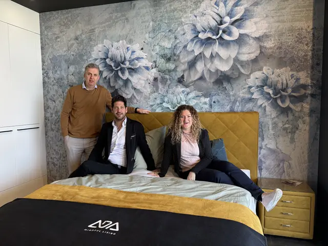 Johann Trinkl, Stefan Glantschnig und Clara Sacher (v.l.) von Megastore Living beraten Sie gerne zu DAN FIRST. | Foto: MeinBezirk.at