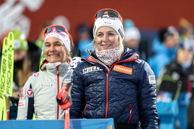 Mit Freundin und Teamkollegin Dunja Zdouc. Auch die Wahl-Pillerseetalerin lieferte ein tolles Staffelrennen. | Foto: Nordic Focus