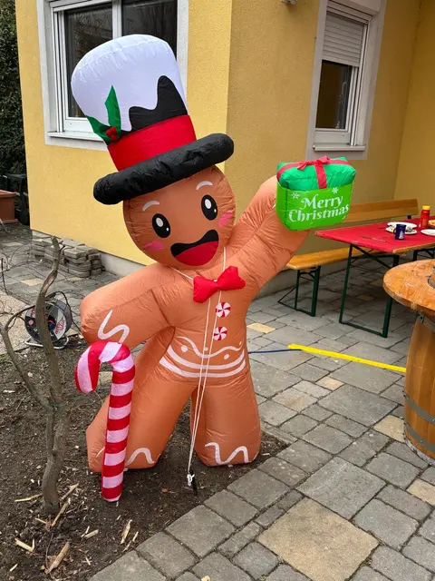 Da geht's lang zu Speis und Trank.  | Foto: Josef Perkitsch