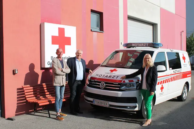 Community Nurse Christian Altenburger, Gesundheitsstadtrat Gerhard Baumann und Bürgermeisterin Monika Obereigner-Sivec wollen nicht kampflos aufgeben. | Foto: Gemeinde Groß-Enzersdorf