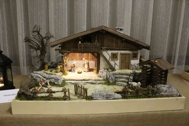 Jede Krippe, die im Verein entsteht, ist ein Unikat und wird nach den Vorstellungen und Wünschen der jeweiligen Krippenbauer gefertigt. 
