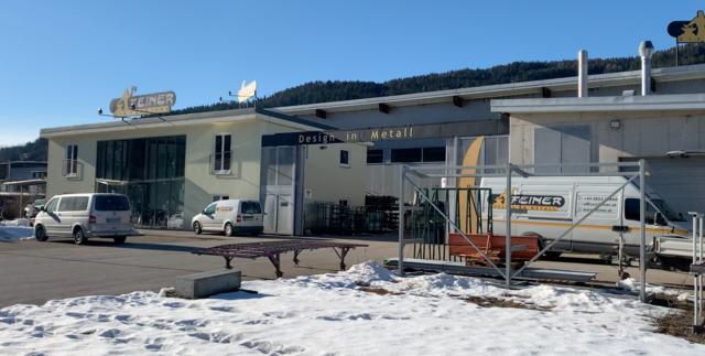 Die Kunstschmiede Feiner im Gewerbepark Hönigsberg. Seit 2001 hat die Feiner GmbH hier ihren Hauptsitz.  | Foto: MeinBezirk/Angelina Koidl