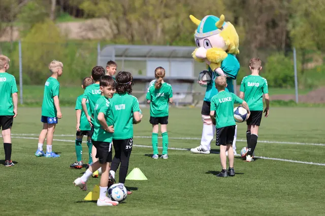 Auch Maskottchen Siegfried wird beim Camp vorbeischauen. | Foto: SVR/Schröckelsberger