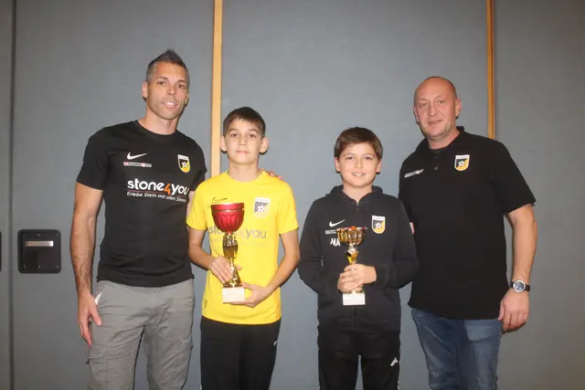 Ehrungen der U12. | Foto: arbes