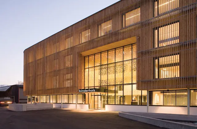 Das Unternehmen hat sich in Sachen Holzbau international einen Namen gemacht.  | Foto: Binderholz