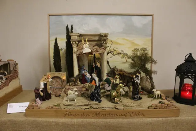 Jede Krippe, die im Verein entsteht, ist ein Unikat und wird nach den Vorstellungen und Wünschen der jeweiligen Krippenbauer gefertigt. 