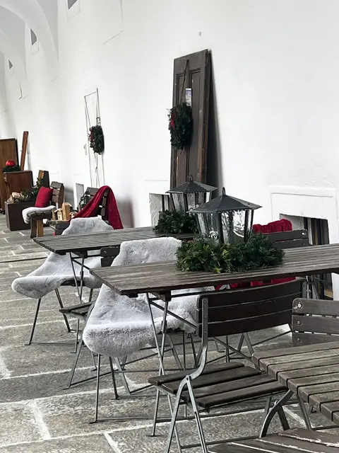 Liebevoll wurden Plätze zum Innehalten geschaffen.  | Foto: Stift Schlägl