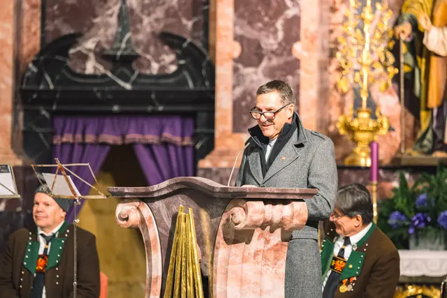 Kulturreferent GV Peter Hofer eröffnete den Abend.  | Foto: Pernsteiner