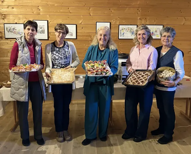 Die Katholischen Frauen aus Neukirchen verwöhnten die Besucherinnen kulinarisch. Danke an die Metzgerei Rumpold. | Foto: Katholische Frauenbewegung Salzburg