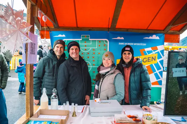 Andreas Gschirr, Stefanie Alessandri mit Gerhard und Barbara Miller | Foto: Pernsteiner