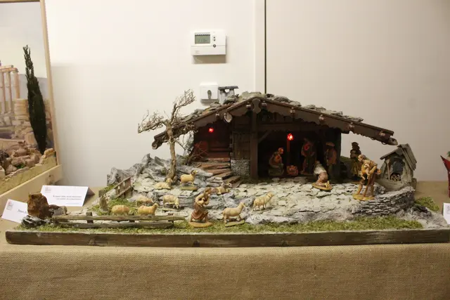 Jede Krippe, die im Verein entsteht, ist ein Unikat und wird nach den Vorstellungen und Wünschen der jeweiligen Krippenbauer gefertigt. 