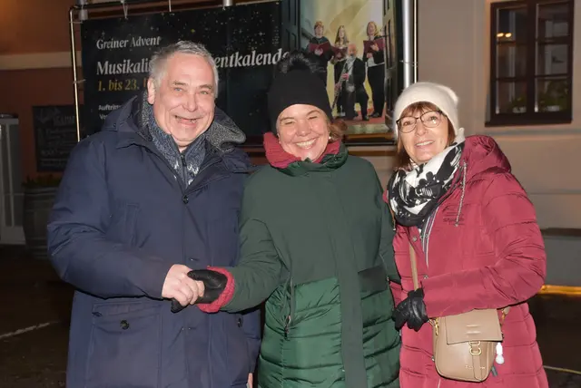 Einen einzigartigen, musikalischen  Adventkalender organisiert Markus Pöcksteiner aus Sarmingstein am Greiner Hauptplatz. Gestartet wurde am 1. Dezember mit Ensembles der Stadtkapelle Grein.  | Foto: Zinterhof